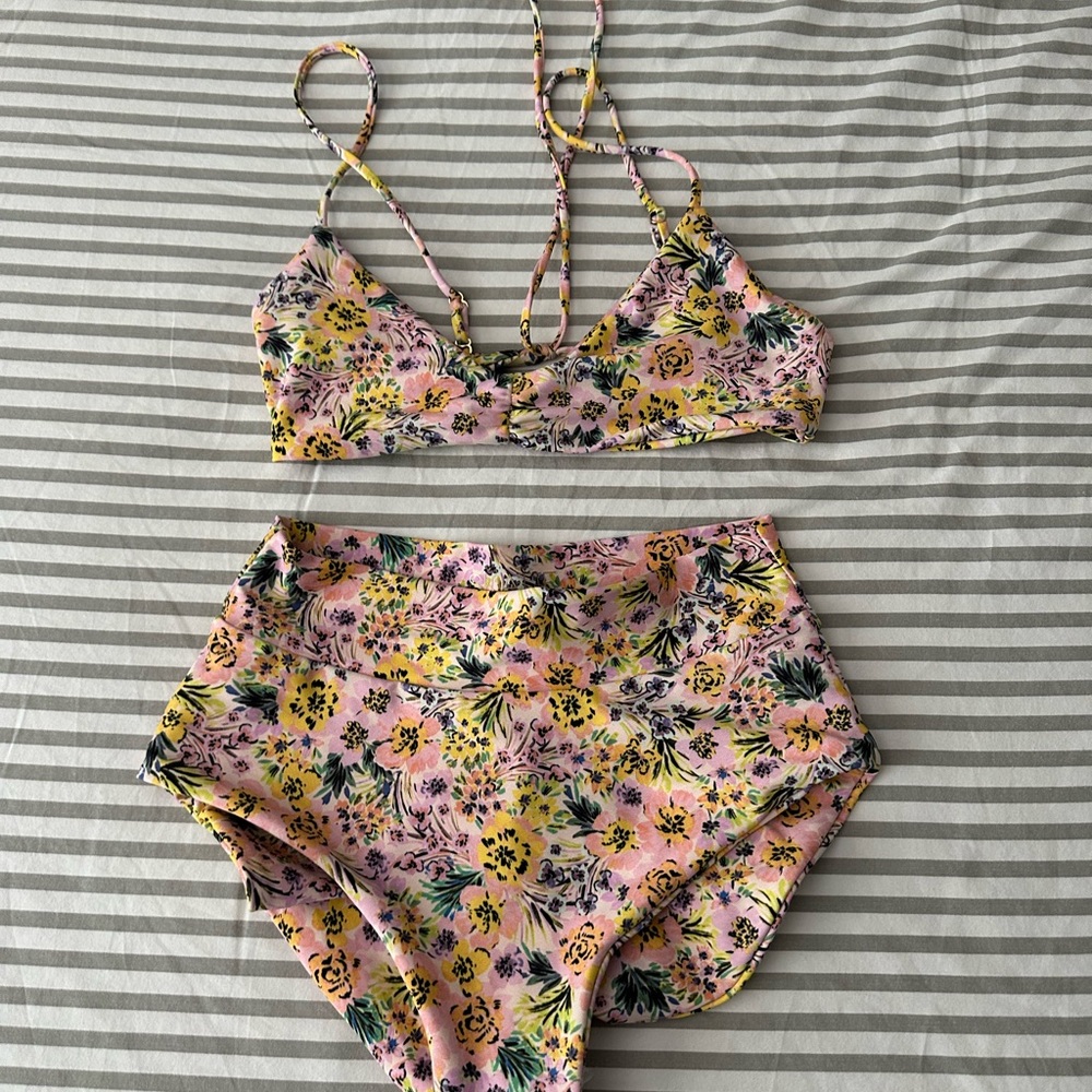 Skatie XS/S Betsy Top and Scarlette Bottom Florence print